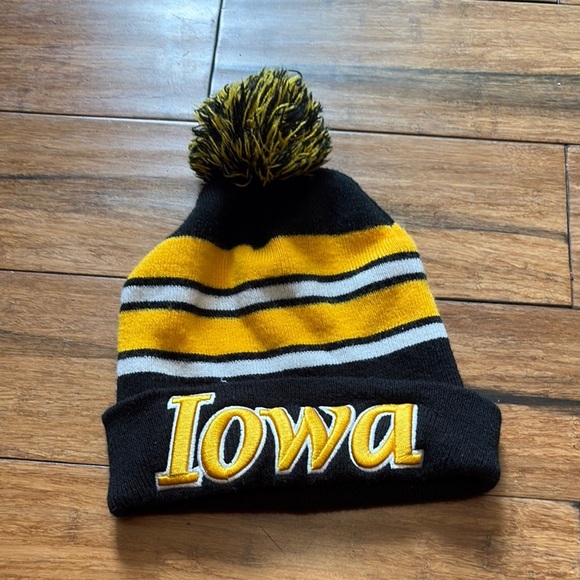 University Of Iowa Hawkeyes Beanie Hat Caitlin Clark - Picture 1 of 4